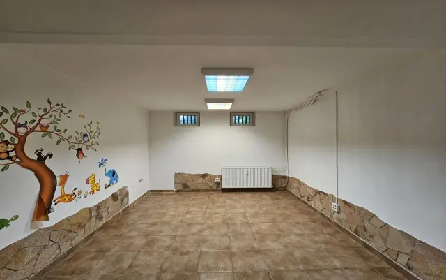 Kiadó Raktár Budapest XIX. kerület Kispesti ltp.