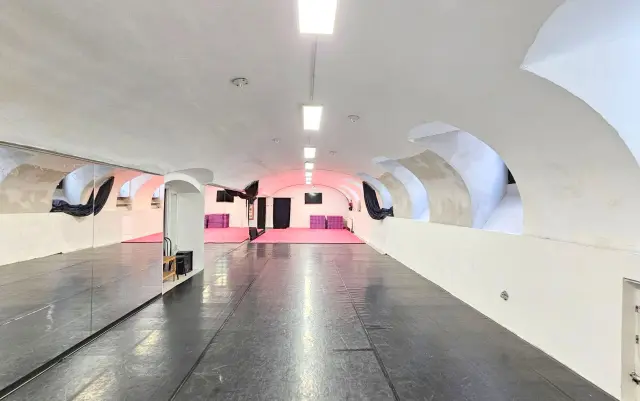 Eladó Üzlethelyiség Budapest XIII. kerület Újlipótváros