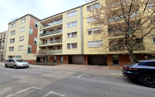 Eladó Garázs Budapest IX. kerület Rehabilitációs terület