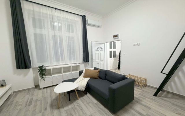 Kiadó Tégla lakás Budapest VIII. kerület Corvin negyed