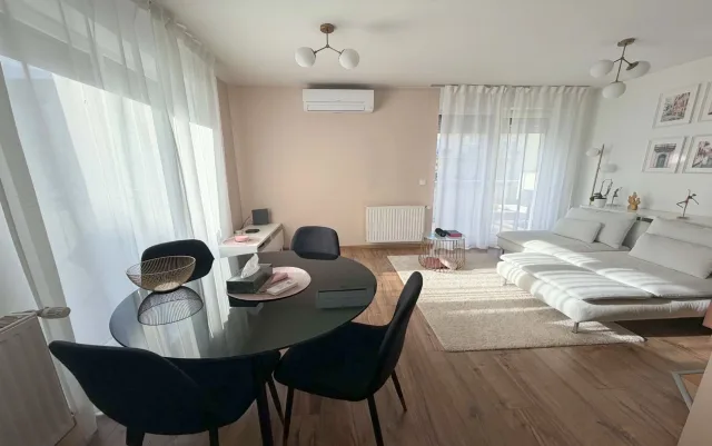 Kiadó Tégla lakás Budapest VIII. kerület Józsefváros (Nagykörúton kívül)
