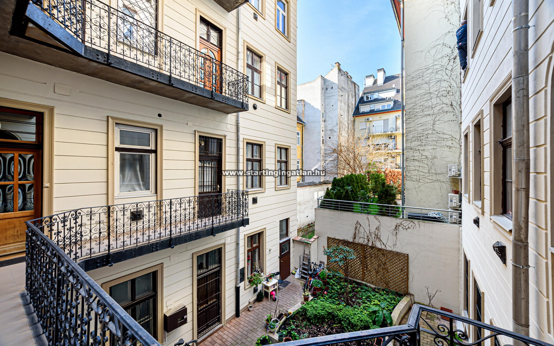 aaaaaaEladó Tégla lakás Budapest VI. kerület