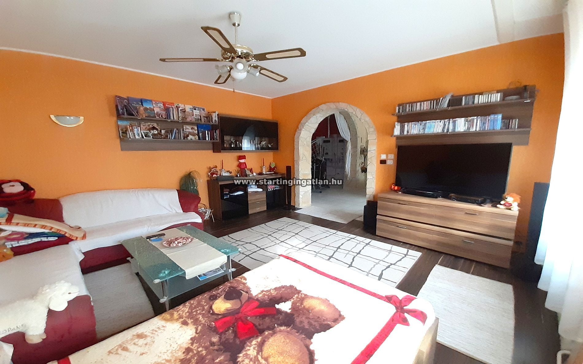 aaaaaaEladó Ikerház Budapest XVIII. kerület