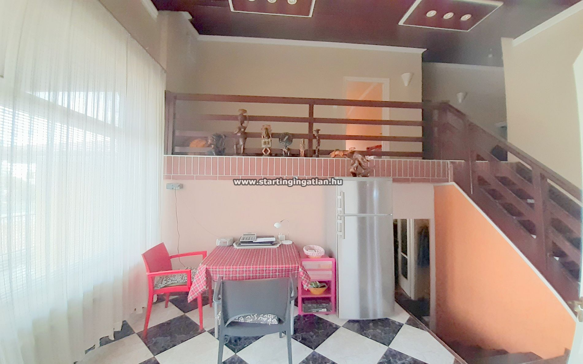 aaaaaaEladó Üzlethelyiség Vecsés