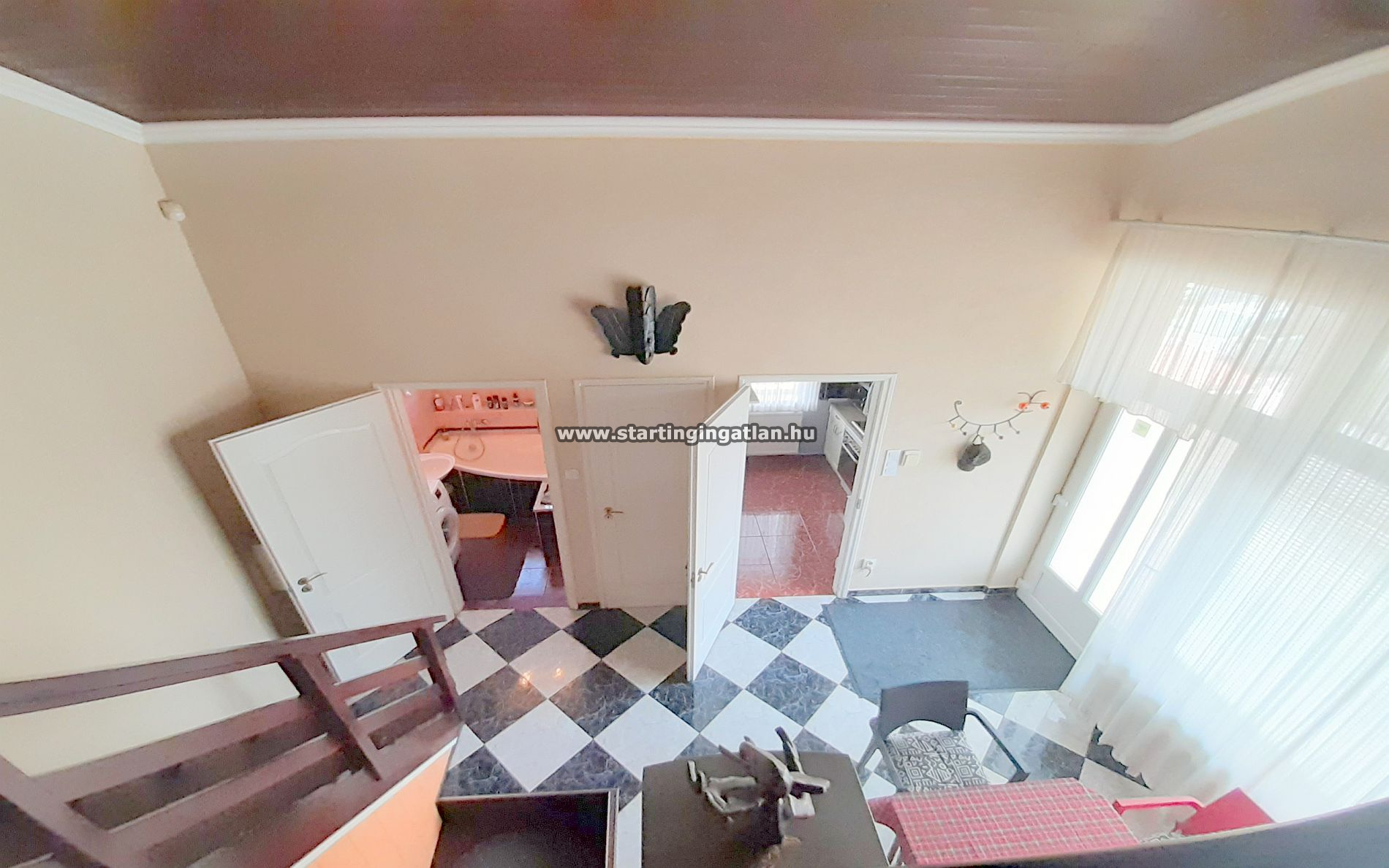 aaaaaaEladó Üzlethelyiség Vecsés