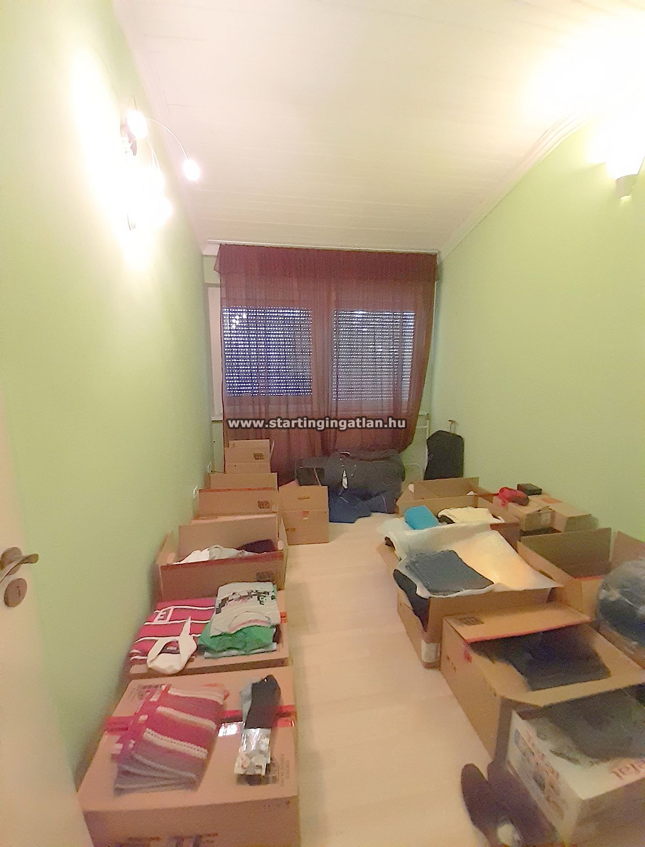 aaaaaaEladó Üzlethelyiség Vecsés