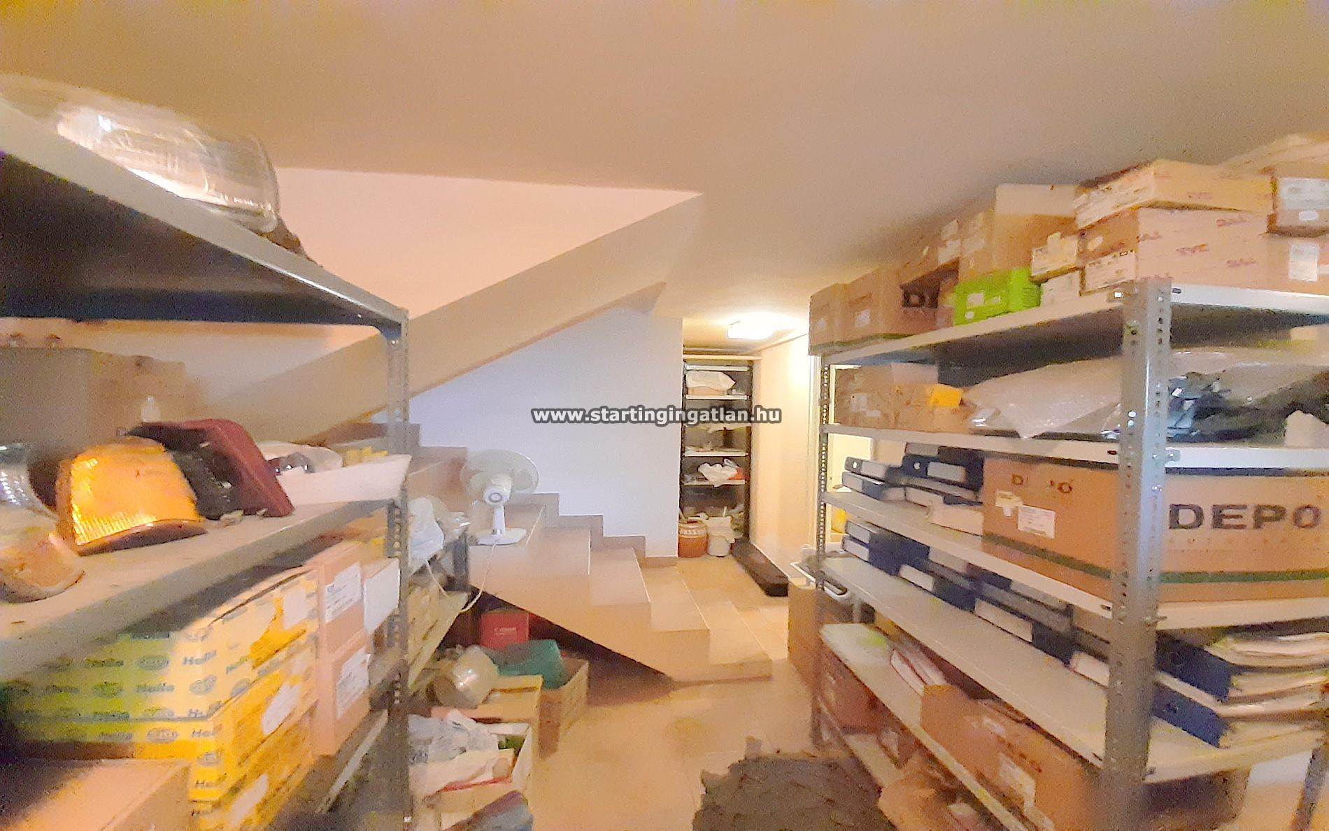 aaaaaaEladó Üzlethelyiség Vecsés