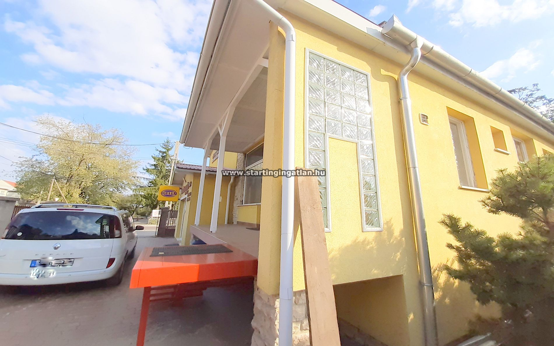 aaaaaaEladó Üzlethelyiség Vecsés