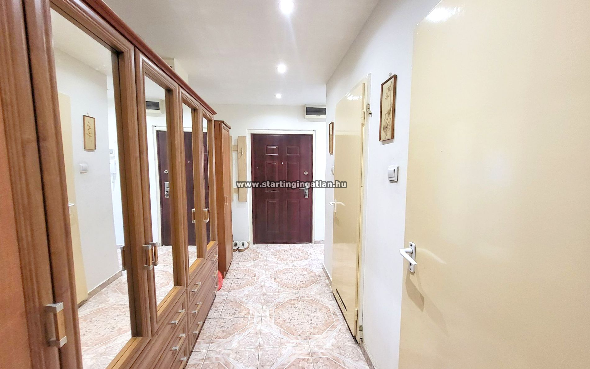 aaaaaaEladó Panel lakás Budapest XV. kerület