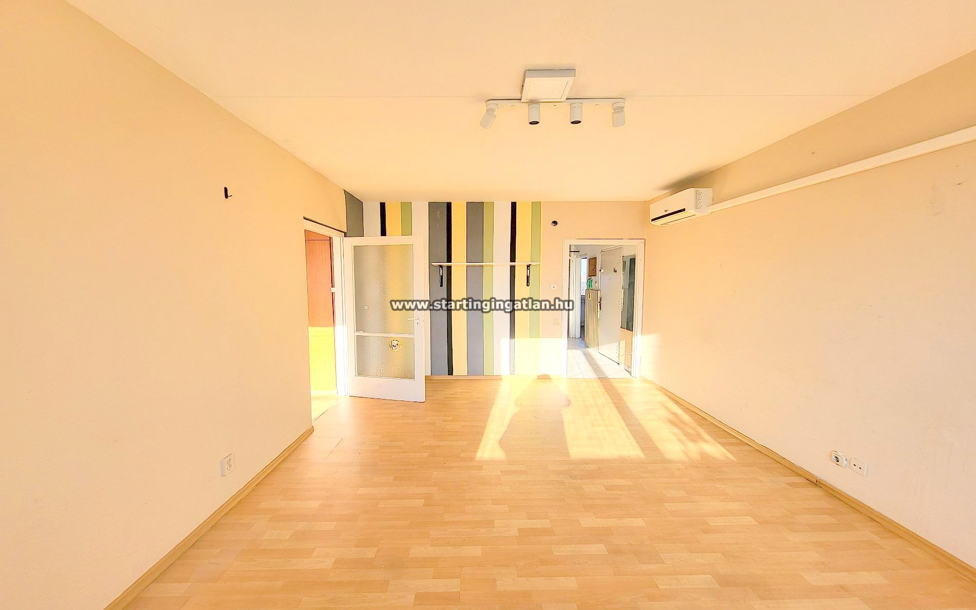 aaaaaaEladó Panel lakás Budapest XV. kerület