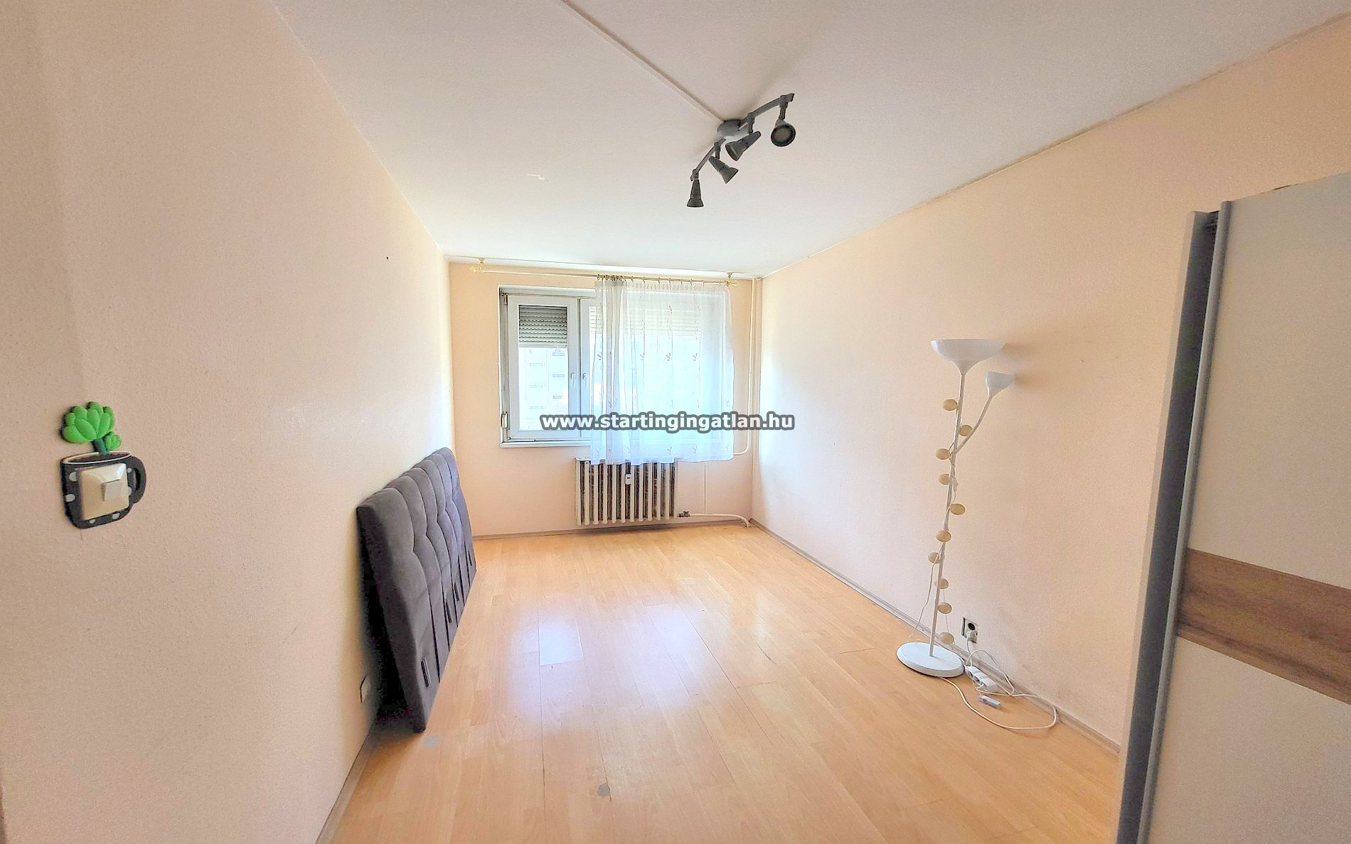 aaaaaaEladó Panel lakás Budapest XV. kerület