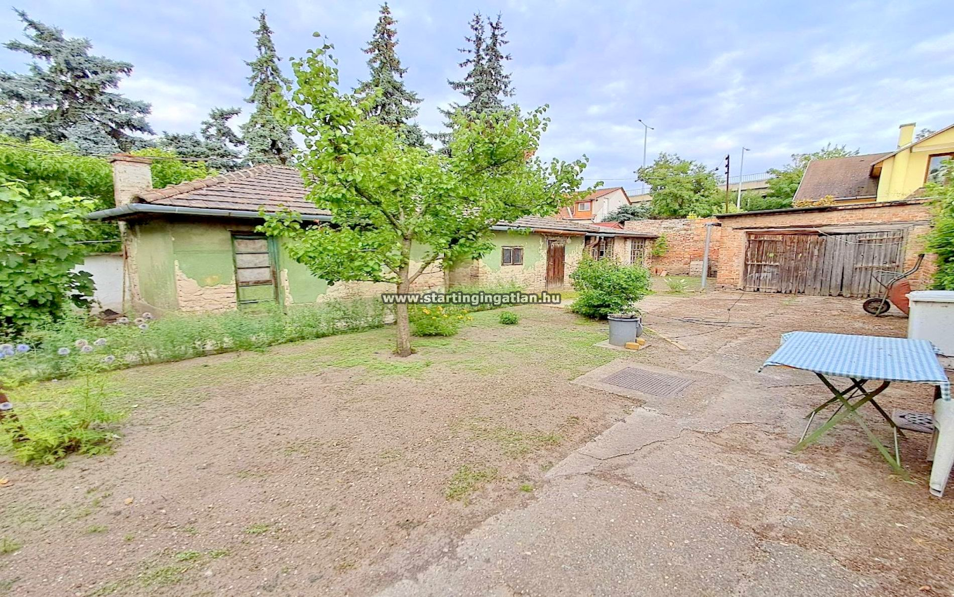 aaaaaaEladó Családi ház Budapest XV. kerület