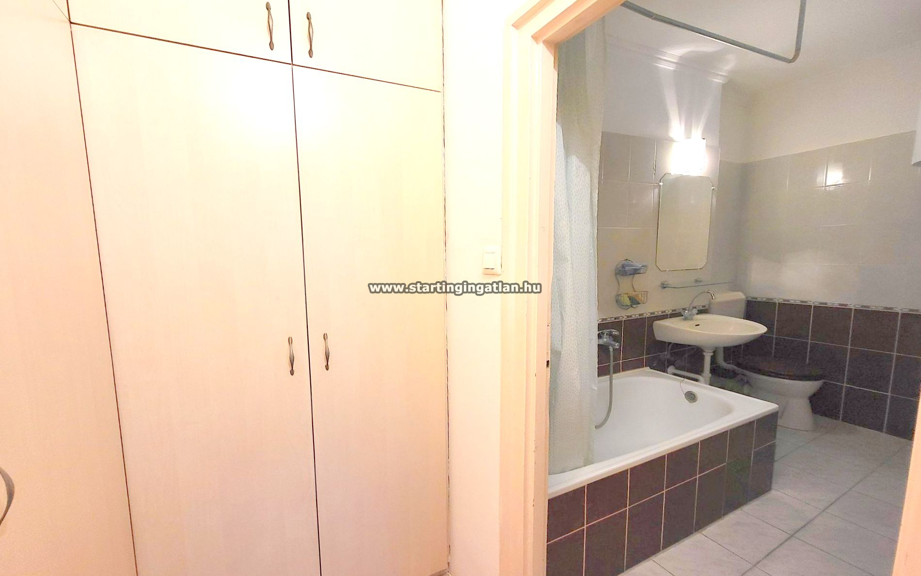 aaaaaaEladó Tégla lakás Budapest XVI. kerület