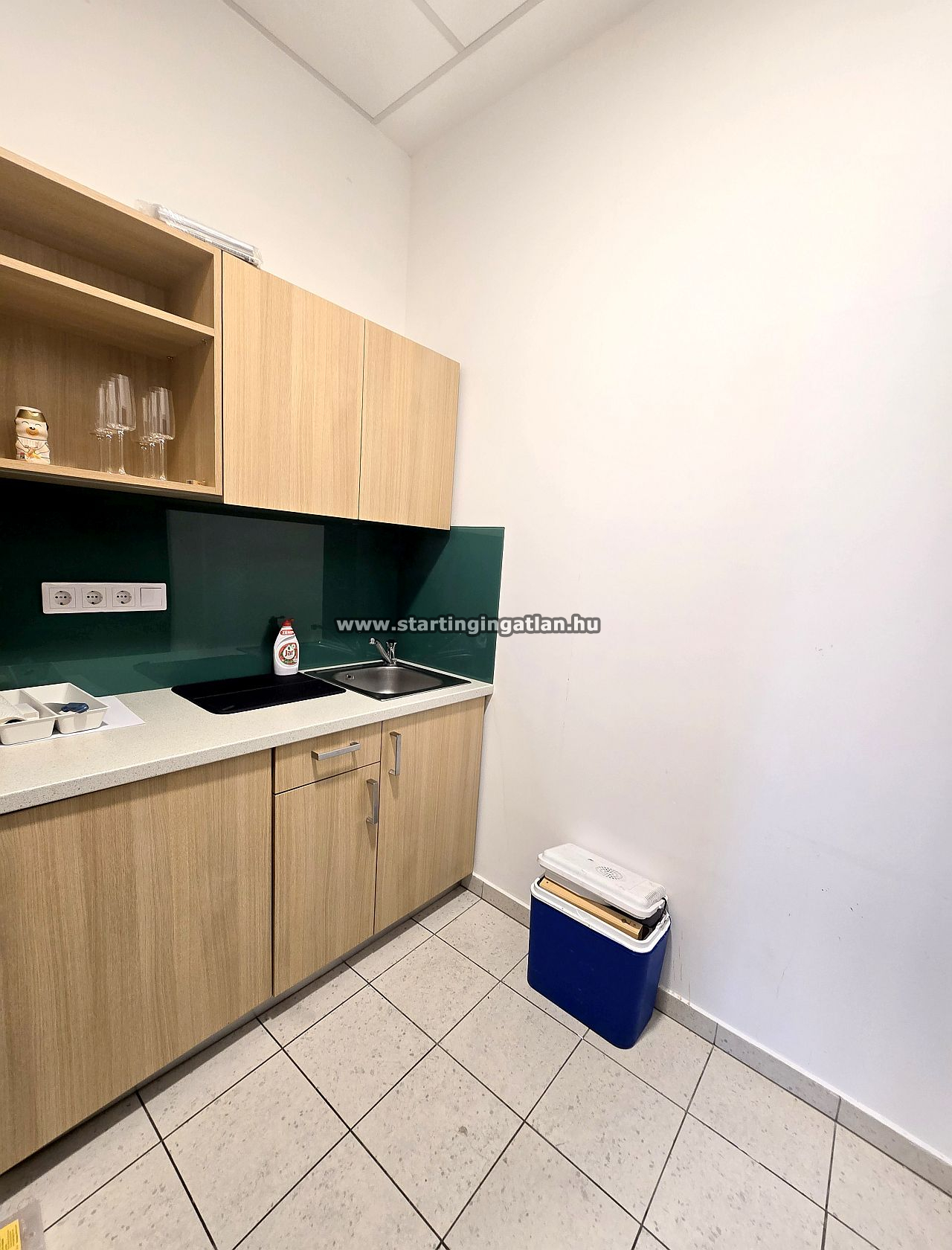 aaaaaaKiadó Iroda Budapest XI. kerület