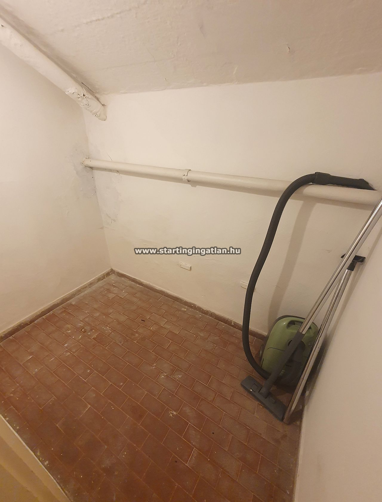 aaaaaaKiadó Iroda Budapest III. kerület