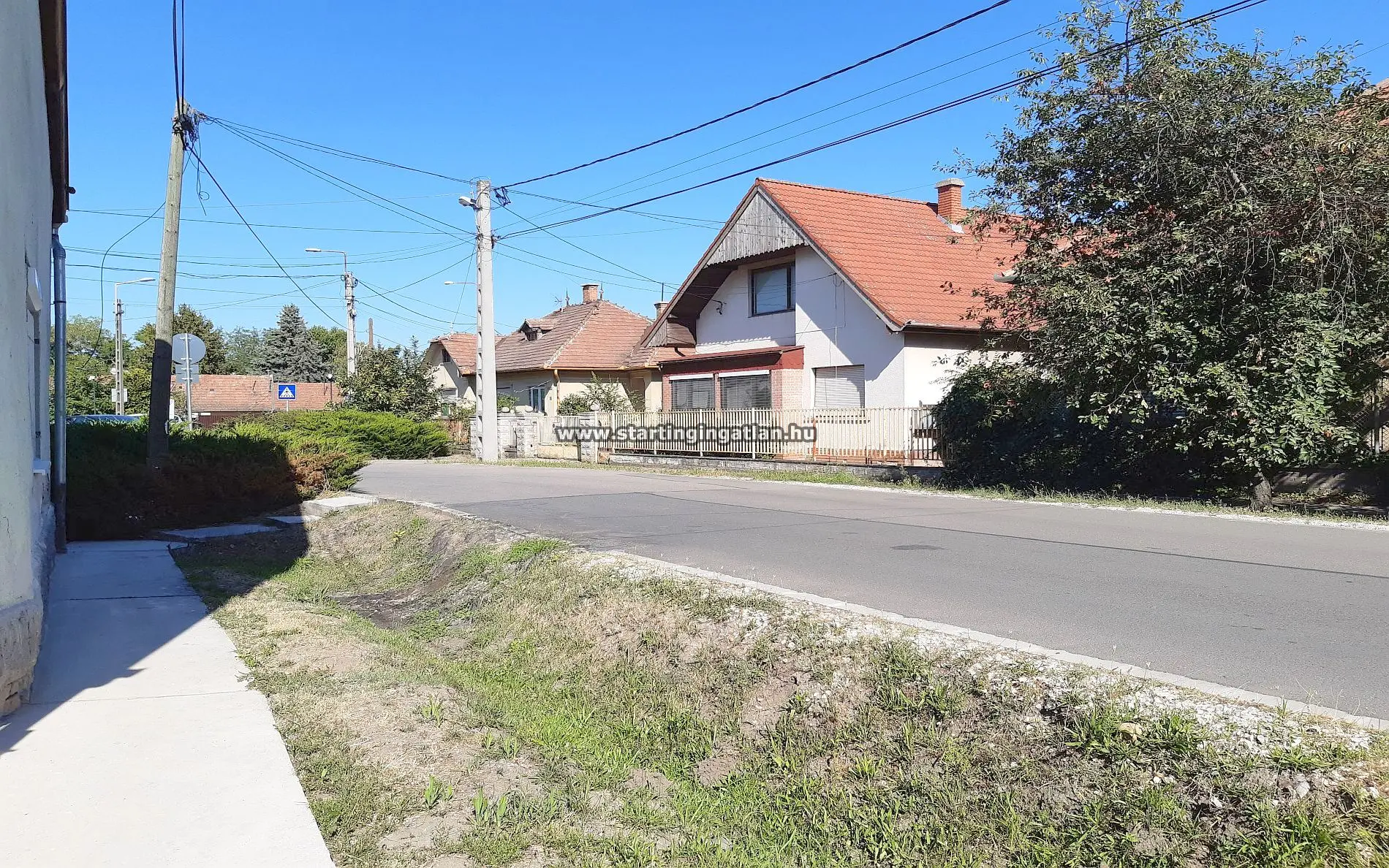 Eladó Üzlethelyiség Üllő, Petőfi kép 9