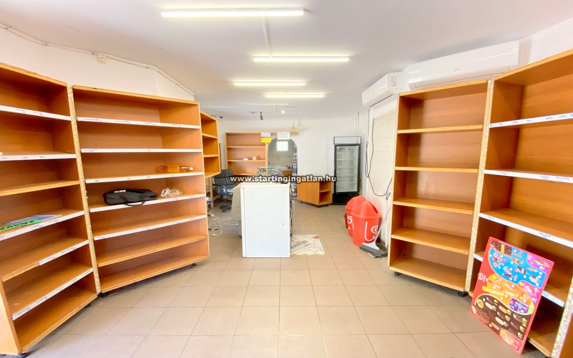 Budapest XV. kerület Üzlethelyiség Eladó