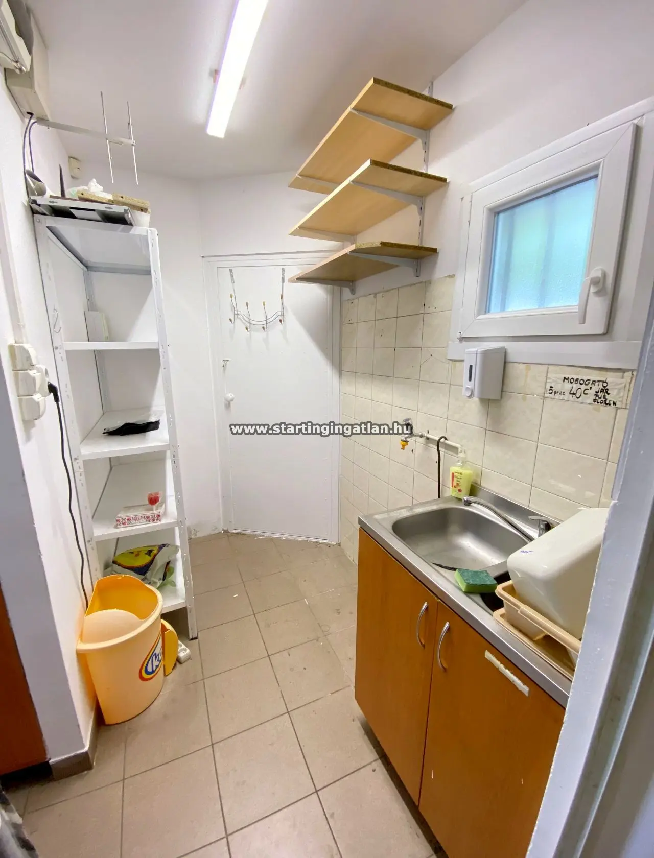 Eladó Üzlethelyiség Budapest XV. kerület, Erdőkerülő utca kép 4
