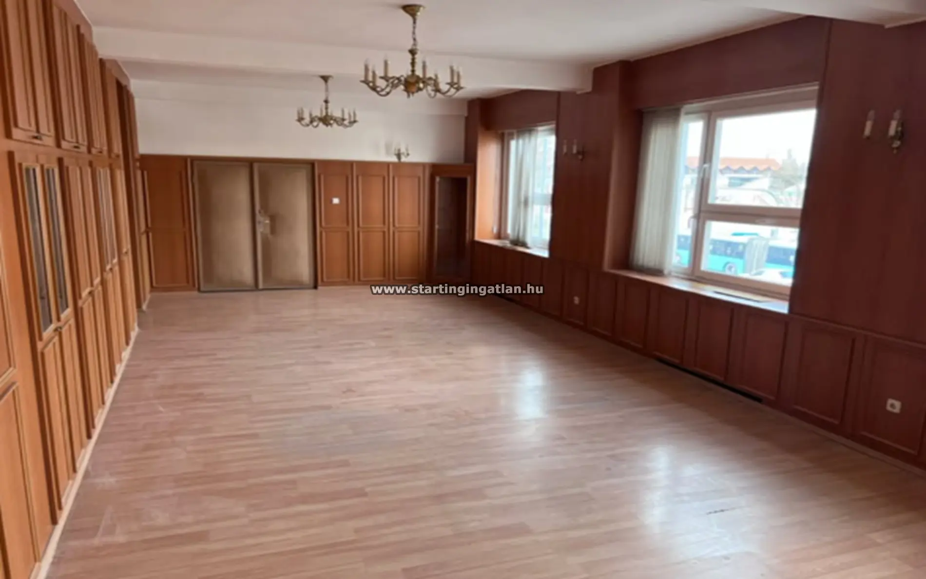 Kiadó Iroda Budapest X. kerület, Kőbányai út kép 2